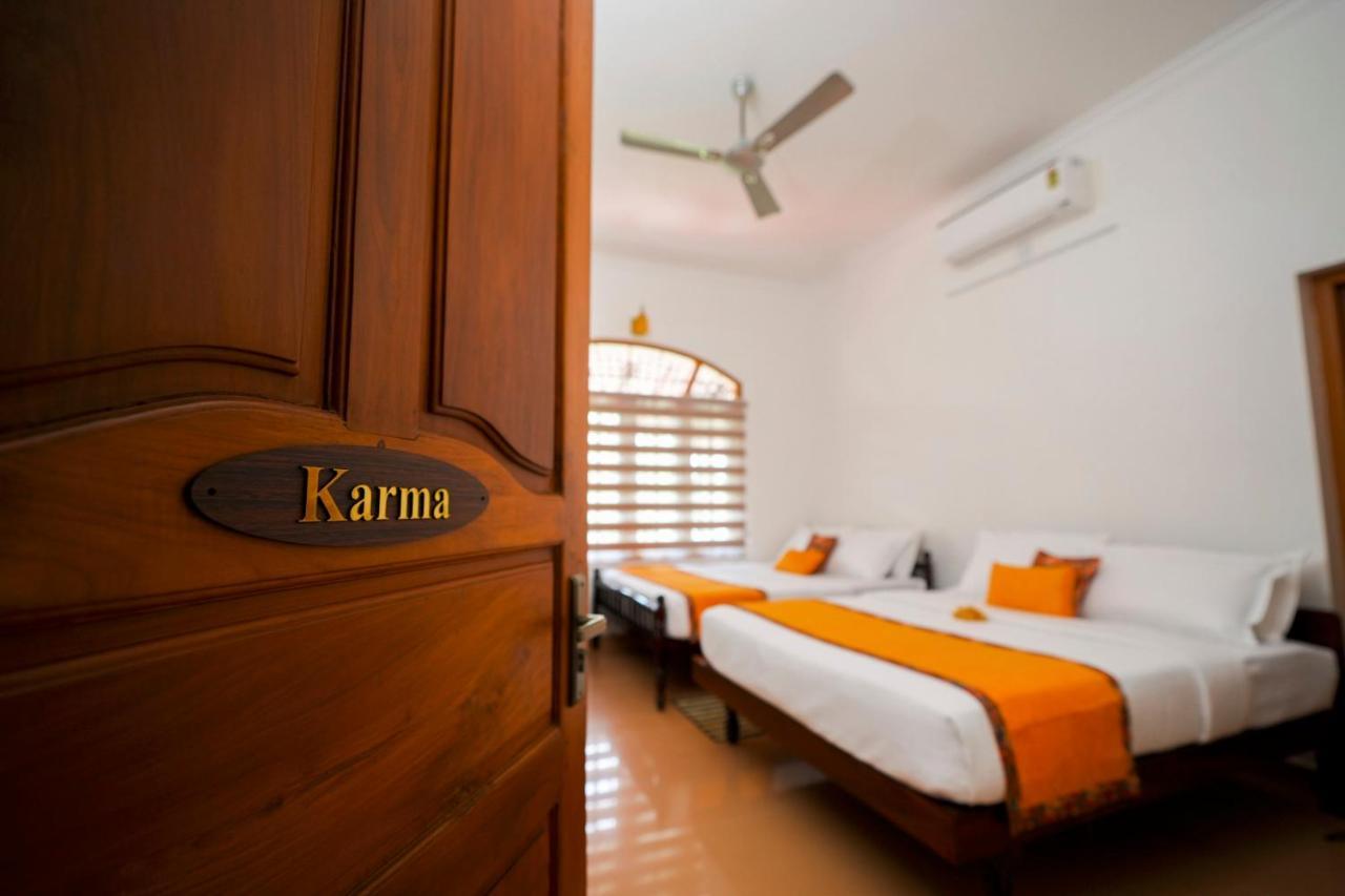 Parudeesa - Heavenly- Luxurious Palace Look-Near Cbd - Kerala - India With Breakfast Kaladi Номер фото