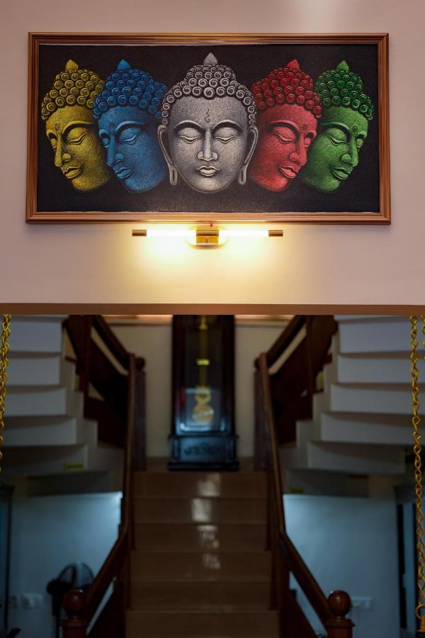 Parudeesa - Heavenly- Luxurious Palace Look-Near Cbd - Kerala - India With Breakfast Kaladi Екстер'єр фото