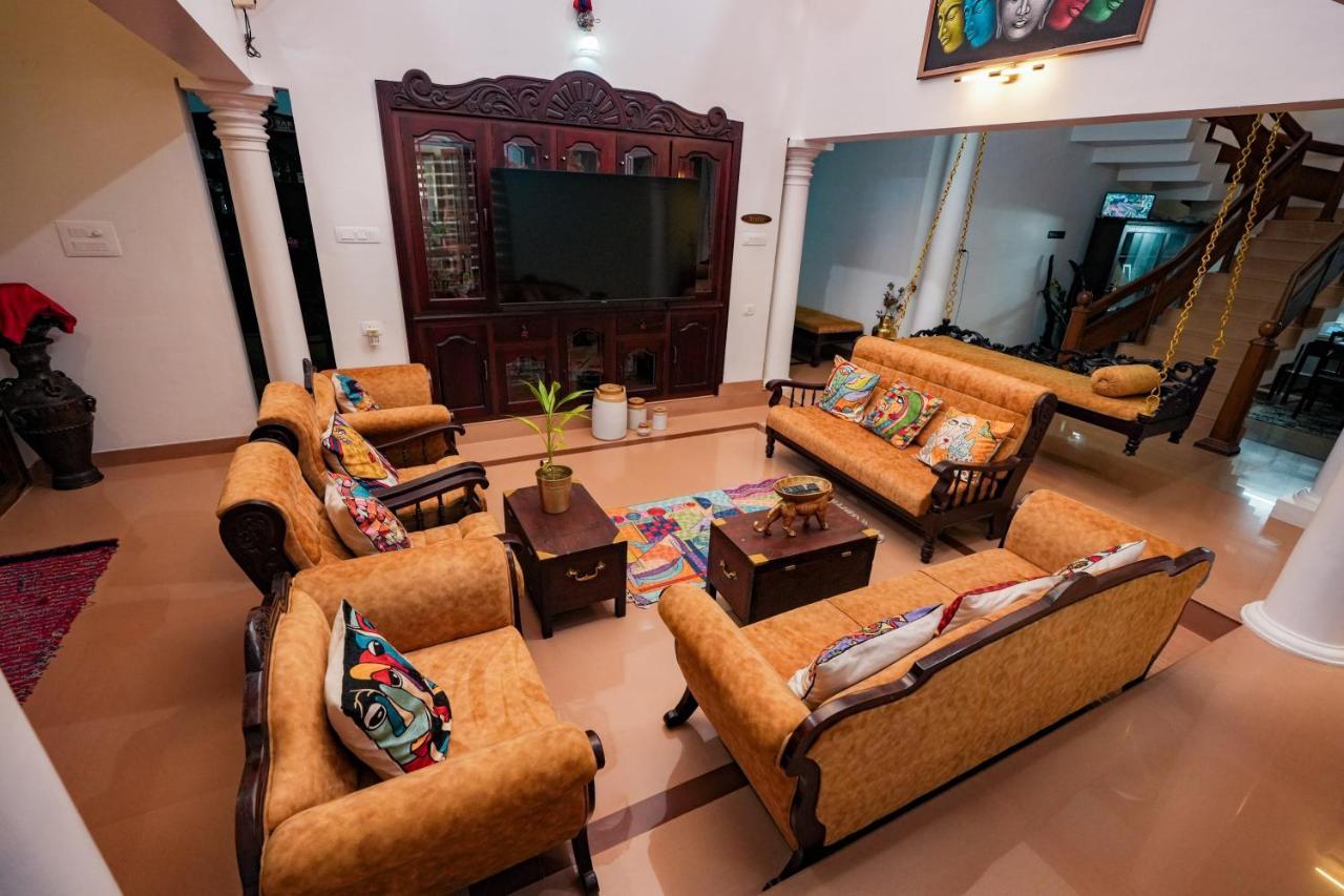 Parudeesa - Heavenly- Luxurious Palace Look-Near Cbd - Kerala - India With Breakfast Kaladi Екстер'єр фото