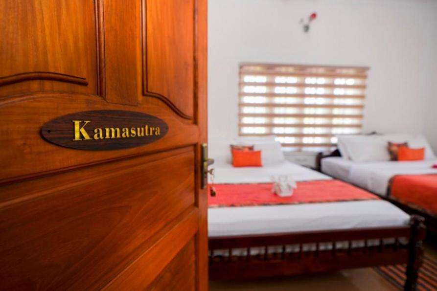 Parudeesa - Heavenly- Luxurious Palace Look-Near Cbd - Kerala - India With Breakfast Kaladi Екстер'єр фото