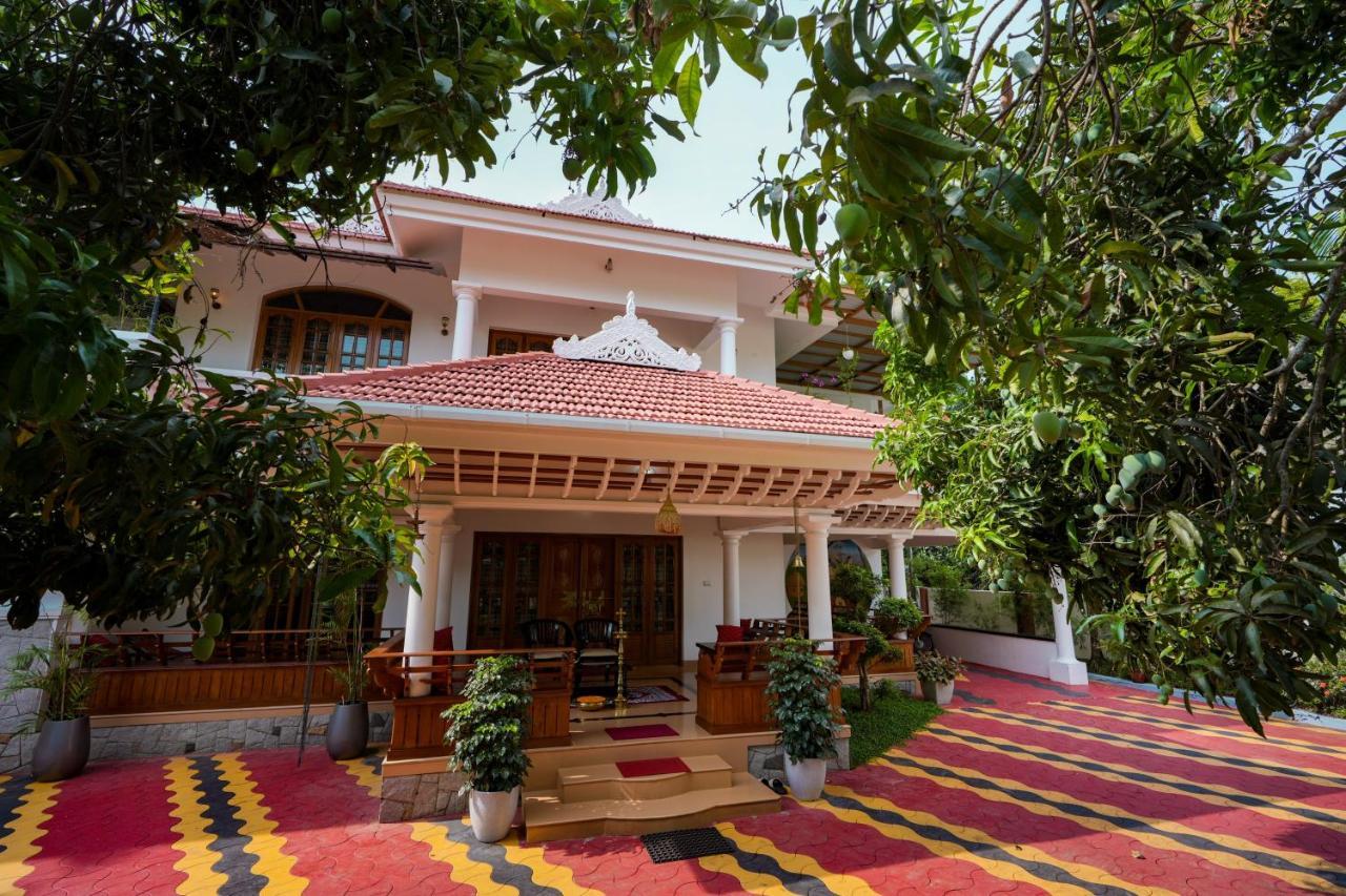 Parudeesa - Heavenly- Luxurious Palace Look-Near Cbd - Kerala - India With Breakfast Kaladi Екстер'єр фото
